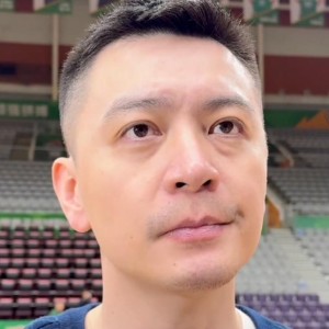 LoL Worlds 直播-杨鸣：赵继伟复出但时间会有限制，球迷的批评全队都很有触动