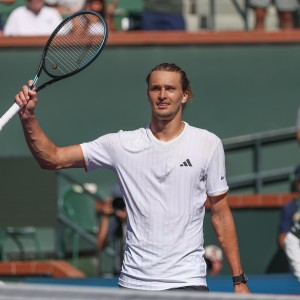 英雄联盟总决赛 直播-印第安维尔斯赛：兹维列夫2-0蒂亚福 跻身八强将战菲斯