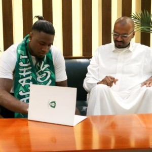 LoL Worlds 直播-马尔康临别告白：2022爆发有秘诀 追梦C罗征服沙特